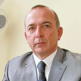 Исфандияров