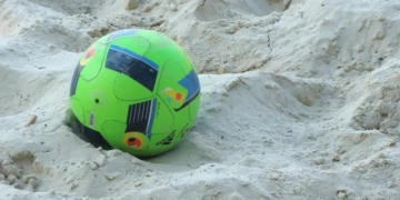 Пляжный футбол