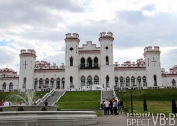 Дворец Пусловских, музей-усадьба Т. Костюшко и окрестности. ФОТОРЕПОРТАЖ