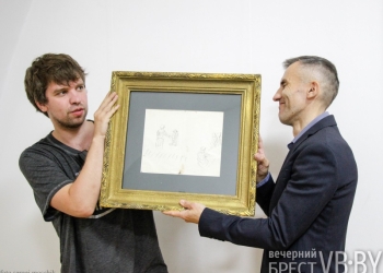 На «выставке Ван Гога» в Бресте дарили подсолнухи…