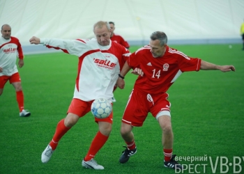 В Бресте состоялся футбольный турнир среди ветеранов имени Леонида Стаецкого