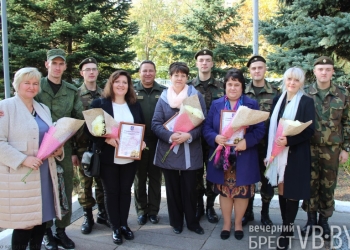 «Брестское небо надежно защищено». Воины-ракетчики 115 ЗРП пригласили в гости мам…