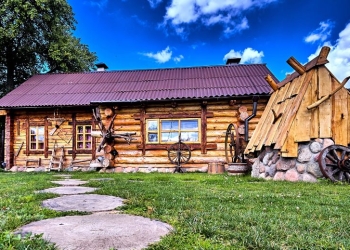 Усадьба с «острым углом». Как в 10 комнатах разместить туристический автобус?