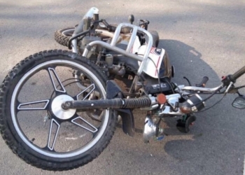 Теплой осенью мотоциклисты не спешат закрывать свой сезон. И продолжают попадать в аварии