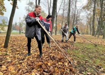 Коллектив Парка культуры и отдыха присоединился к городским экологическим акциям