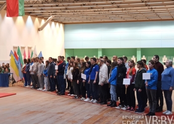 Выстрел в сторону Парижа. В Бресте соревнуются стрелки-пулевики из Беларуси и России