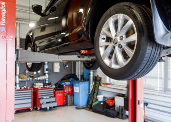 Запчастей для «Nissan» и «Infiniti» в Беларуси осталось на полгода. Как быть с обслуживанием?