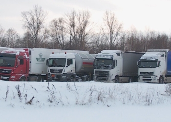 На границе фуры ходят хмуро… Ситуация с трансграничными автоперевозками все больше накаляет отношения в среде перевозчиков
