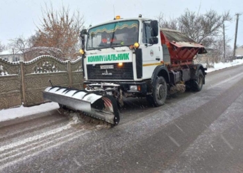 Снег не отпускает Брест. По прогнозу – на весь день