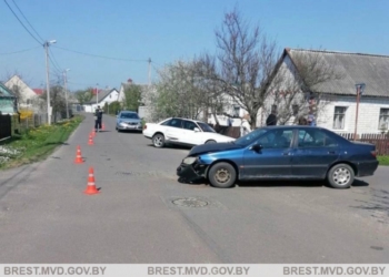 В Кобрине неудачно встретились «Пежо» и «Ауди». Травмирована пассажирка