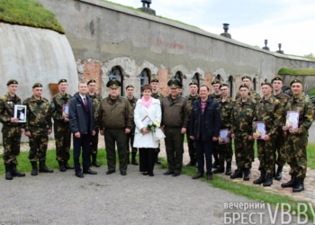 В Бресте родилась уникальная традиция по увольнению военнослужащих срочной службы в запас