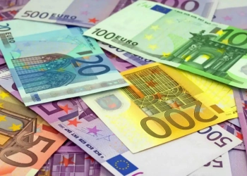 Купюры Евро счет