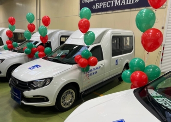 Шесть новых автомобилей 3 ноября переданы социальным службам Брестской области