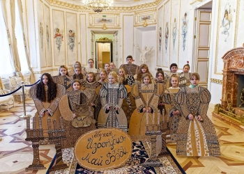 Картонное платье Барбары Радзивилл