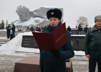 Молодые сотрудники МЧС приняли присягу в Брестской крепости