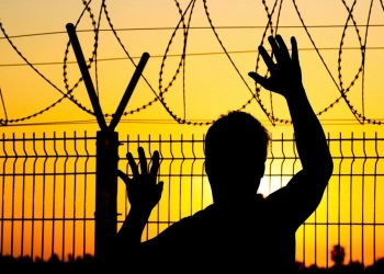 Тюрьма решетка