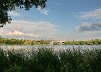 В Бресте спасли женщину, прыгнувшую с моста в Мухавец