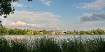 В Бресте спасли женщину, прыгнувшую с моста в Мухавец