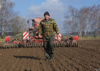 Весенний сев остромечевцев год кормит