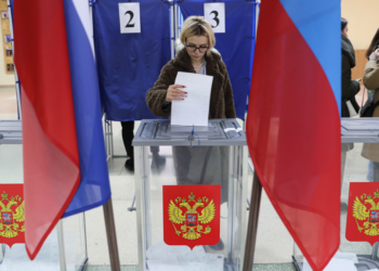 После обработки 90 % бюллетеней Владимир Путин набирает более 87 % голосов.