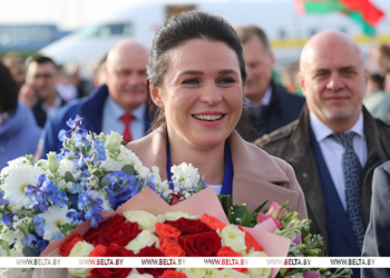 Сегодняшним утром в Национальном аэропорту «Минск» приземлился самолет с Мариной Василевской