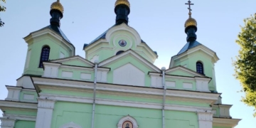 Расписание богослужений в храмах Бреста на праздник Пасхи Христовой и Радоницу