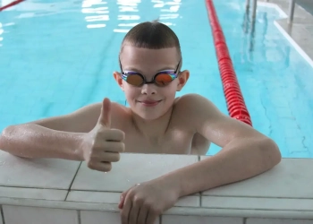 Максим Титов Вплавь