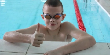 Максим Титов Вплавь