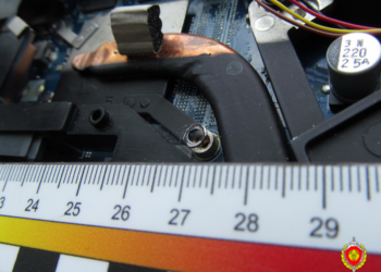 Ноутбук не починил, а деньги взял