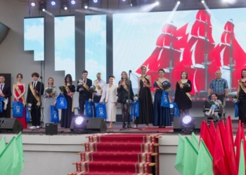 В Бресте прошли торжественные мероприятия, посвященные выпускникам