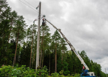 За сутки циклон оставил без света 1917 населенных пунктов