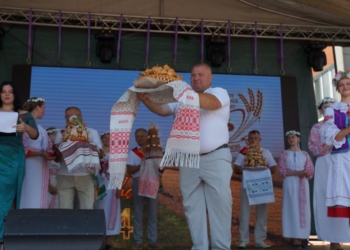 В Остромечево отпраздновали дожинки. Смотрите, как это было