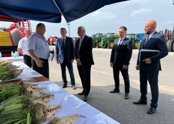 Губернатор на сахарном заводе