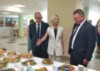 Филе с ананасами и картошка «не фри»