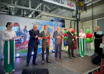 На «Брестмаше» сегодня состоялось открытие новой линии по производству силиконовых патрубков