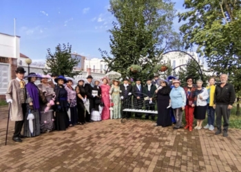 Арт-объект «Рояль Рахманинова» появился в Городском саду Бреста