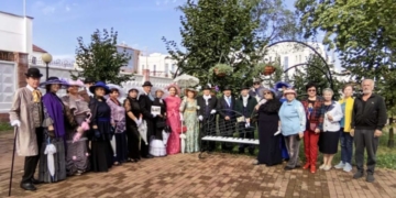 Арт-объект «Рояль Рахманинова» появился в Городском саду Бреста