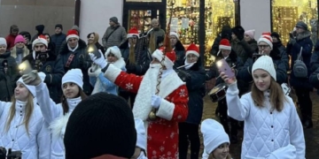 Сегодня в Бресте пройдет новогоднее дефиле Деда Мороза и его оркестра