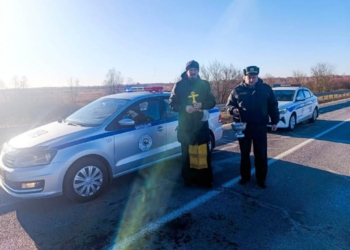 В Пинском районе освятили аварийный участок трассы