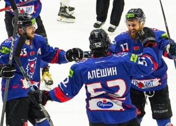 Хоккейный «Брест» все же в плей-офф!