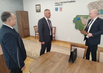 Начальник УВД администрации Московского района Анатолий Колядич уходит на заслуженный отдых