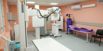 Сегодня в Брестской поликлинике №2 был введен в эксплуатацию современный флюорографический аппарат