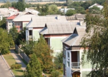 Александр Лукашенко предложил бесплатно отдавать работникам арендное жилье в отдаленных районах