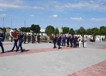 Аллея памяти в Бресте