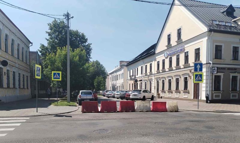 Вниманию тех, кто за рулем: часть улицы Буденного в Бресте перекрыта!