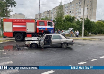 В Бресте на Орловской произошло возгорание автомобиля