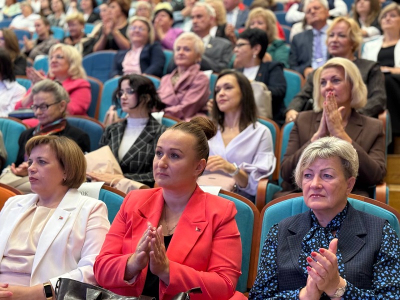 Сегодня в Бресте в ЦМТ проходит августовское совещание педагогических работников