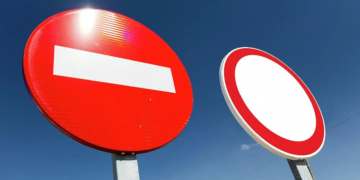 Проезд движение запрещены