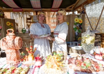 «Тут і мясо, і коўбаска – пачастуйтэс, калі ласка…»