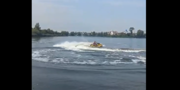 Брестчан с гидроциклами приглашают на озеро в Вычулки